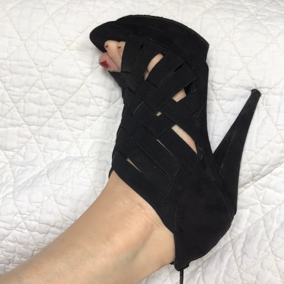 Shoes - Picture 6 of 6